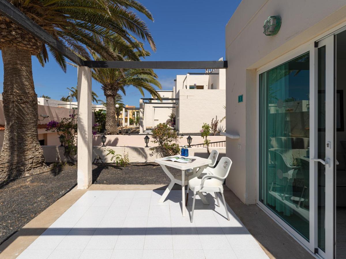 Homeforguest Apartamento Con Terraza Y Piscina En קורלחו מראה חיצוני תמונה
