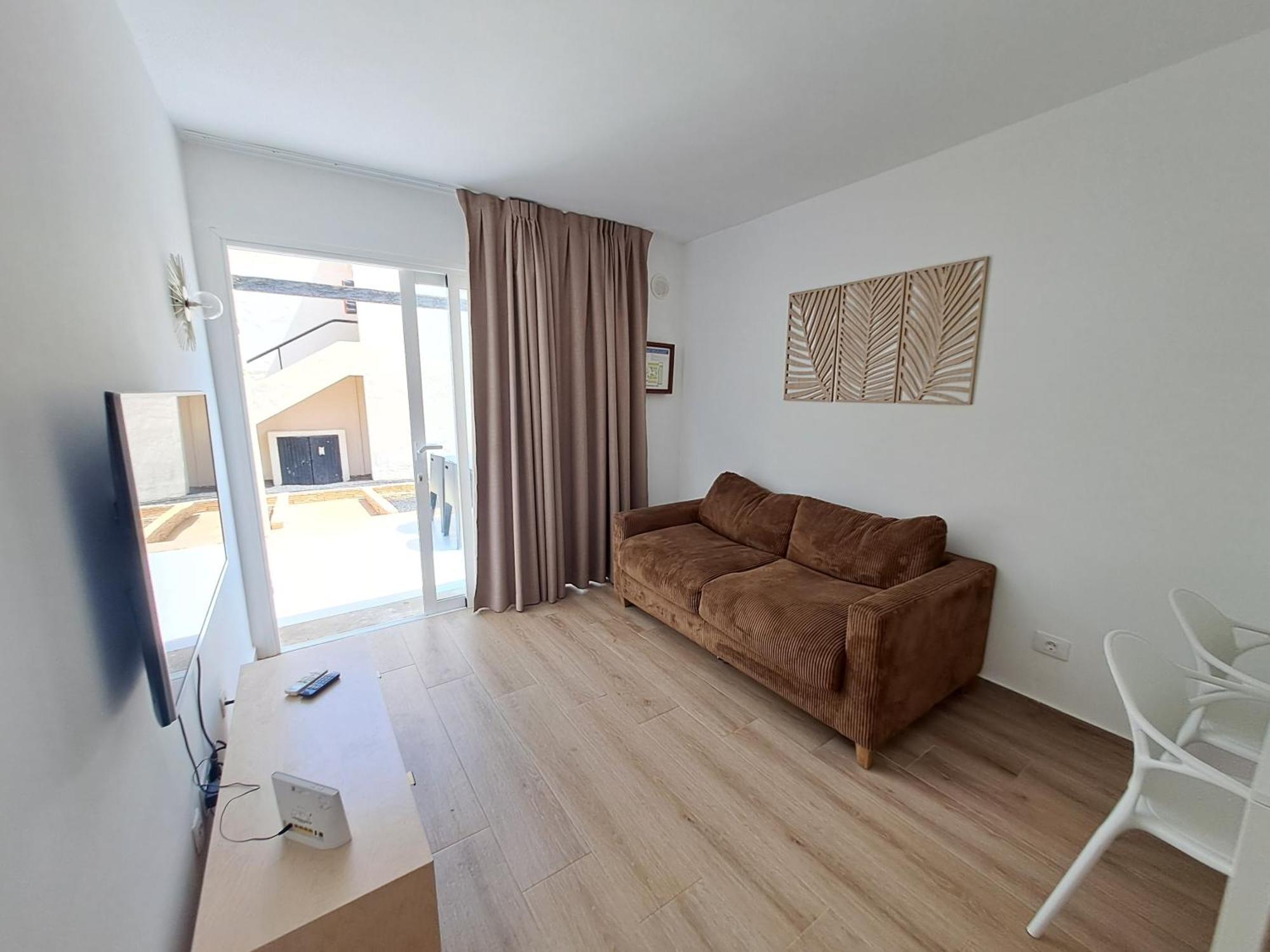 Homeforguest Apartamento Con Terraza Y Piscina En קורלחו מראה חיצוני תמונה